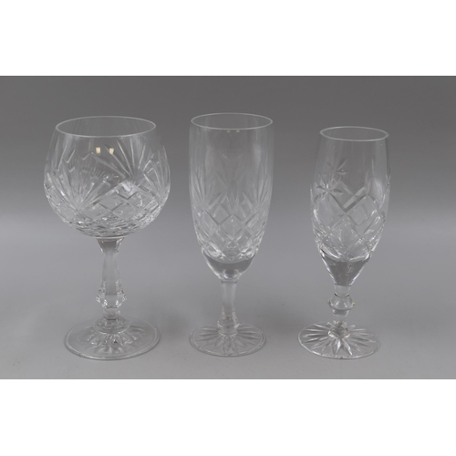 922 - Selection of 21 Crystal Red and White Wine Glasses