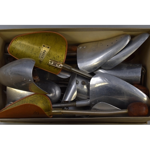 923 - Selection of Vintage Shoe Trees including Dasco, Saxone, Vic Tree and More