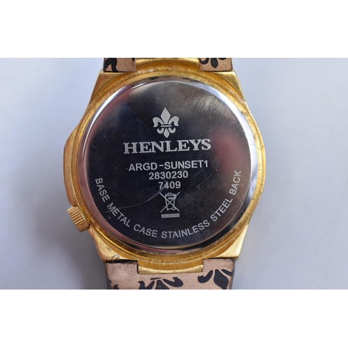 106 - Henleys Gents Quartz Wrist Watch (Working)