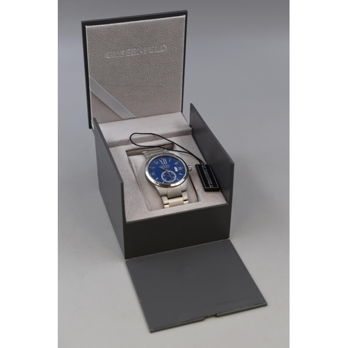 121 - Boxed Globenfield men's Time and Date Watch with loose Back