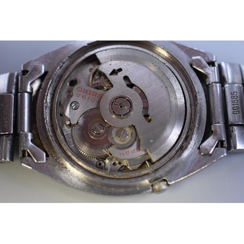 124 - Seiko 5 Gents Automatic 21 Jewels Gents Watch (Working)