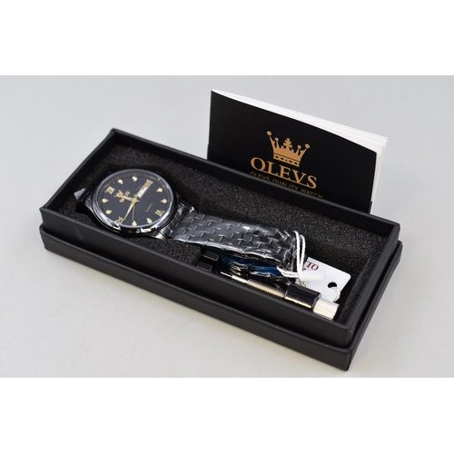 152 - Brand New Boxed OLEVS Gents Watch Complete with Case Tool (Working)