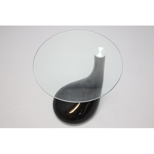 657 - Hi End VidaXL Teardrop Side Table with Circular Glass Top in Gloss Black approx 21