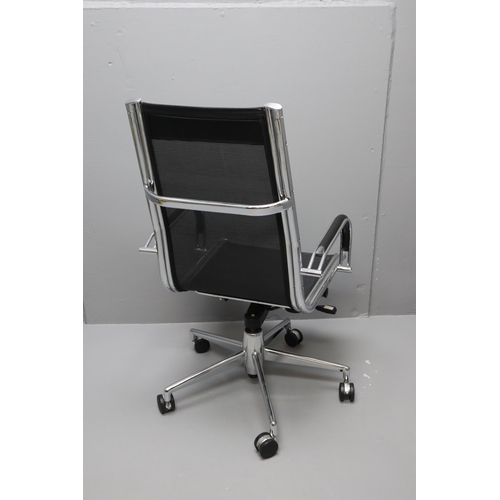 617 - Mesh Office Chair