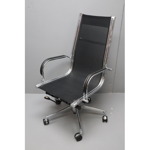 617 - Mesh Office Chair