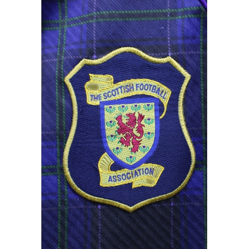 692 - A Scotland 1991 Football Home Shirt, Large (107cm). AF