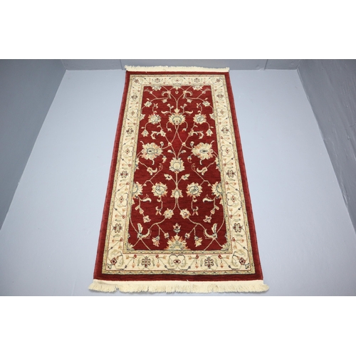 750 - Woollen Rectangular Rug (5ft 3