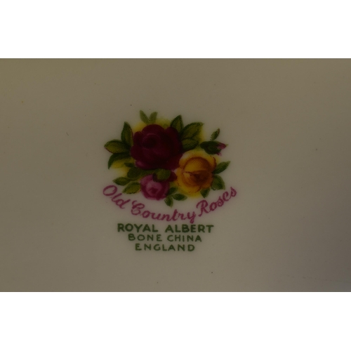 917 - Eleven Pieces of Royal Albert Bone China 