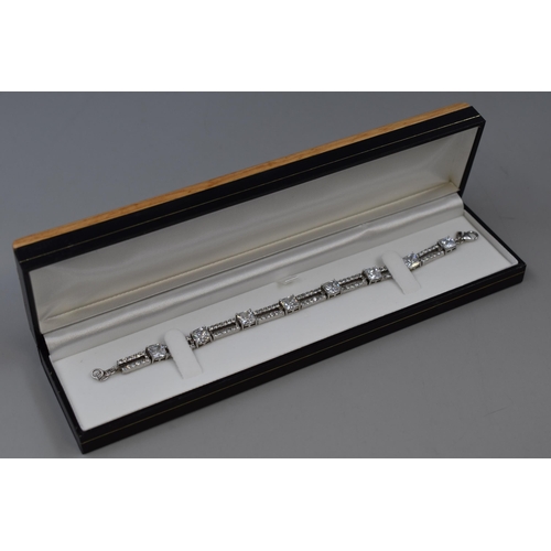 20 - Silver 925 Link Bracelet Complete with Presentation Box