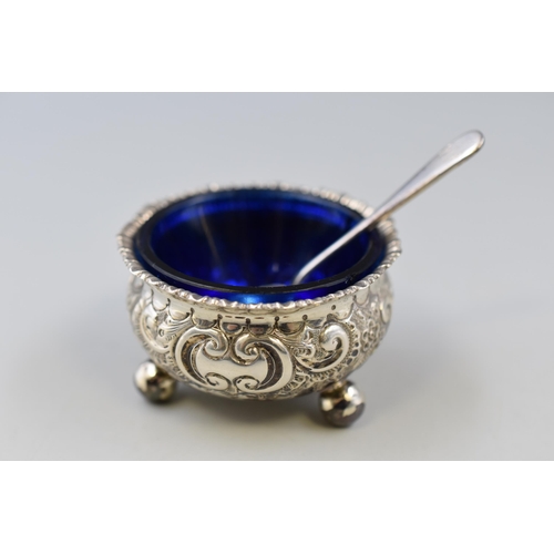 34 - Hallmarked Birmingham Silver Salt Bowl with Cobalt Blue Glass Liner and Spoon (a/f_