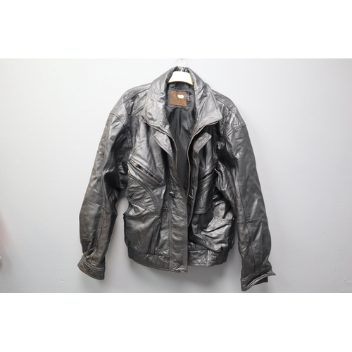 553 - A Westrock Gent's Leather Jacket, XL