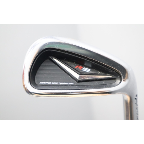 642 - A Selection of Taylormade R9 Golf Clubs With Taylormade Golf Umbrella. Includes 3 Wood, Irons (4, 5,... 