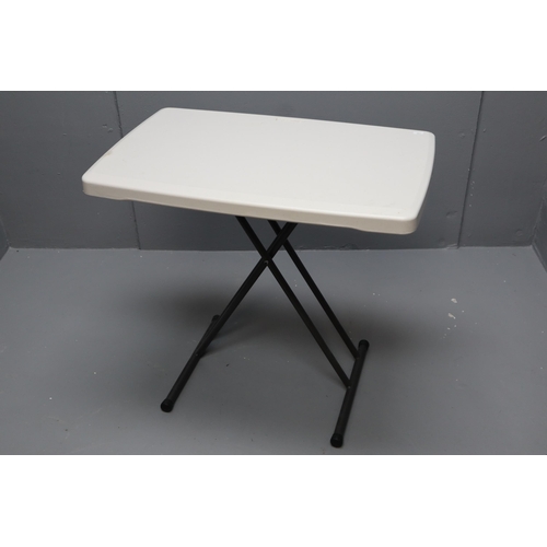 638 - Lifetime plastic foldable table, height adjustable (30