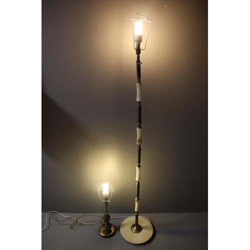 580 - Brass and Onyx standard lamp 66