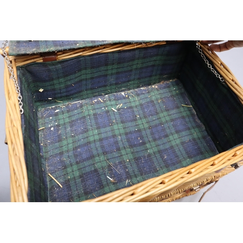 951 - A Wicker Todhunter Picnic Hamper, Top Compartment Over Drawer