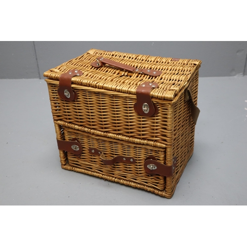 951 - A Wicker Todhunter Picnic Hamper, Top Compartment Over Drawer