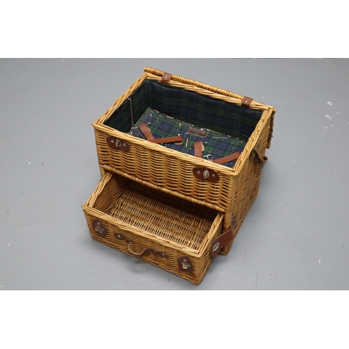 951 - A Wicker Todhunter Picnic Hamper, Top Compartment Over Drawer