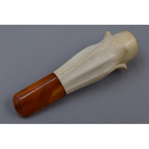 16 - Ewardian cheroot holderwith amber mouth piece in lined case