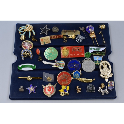 125 - A Selection of Assorted Collectable Badges To Include Freemasons, Military, Liverpool FC, And More