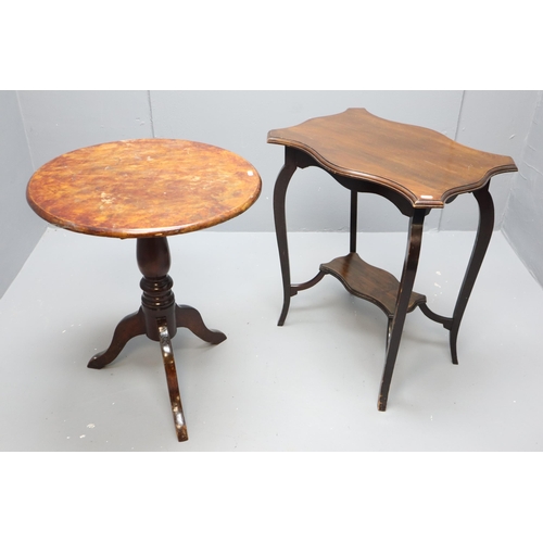 735 - Serpentine legged table measuring 27