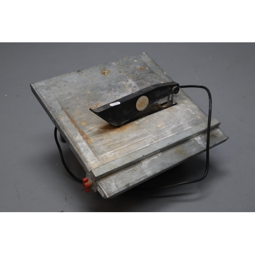 762 - Diamond Wheel Electric Tile Cutter (Working)