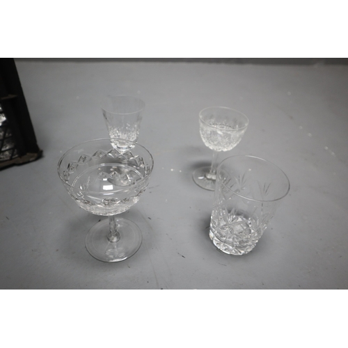 725 - Crystal cut glass set, 24 piece's in total, ideal if you're moving into your first home