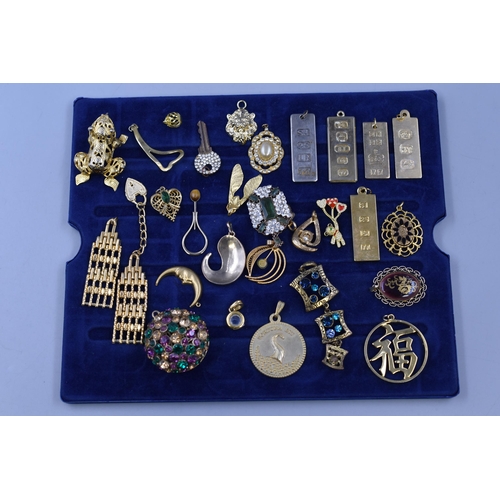 57 - Selection of Vintage Gold Tone Jewellery Pendants To Include Ingot Pendants, Frog Pendant, And More