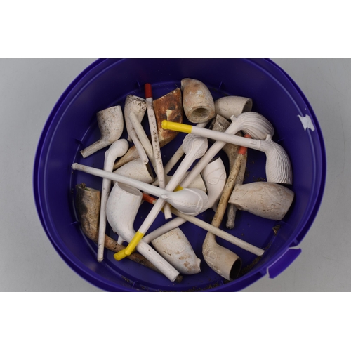 272 - A Selection of Clay Pipes To Include Royal Antediluvian Order of Buffaloes, And More. AF