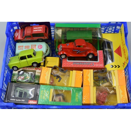 553 - Mixed Lot of Vintage Boxed Vehicles and other Collectables to include Die-Cast and others