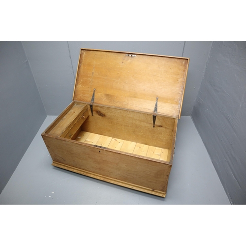 573 - Nice Quality Large Lidded Travel Chest complete with Two Drawer Internal Storage on Castors with Met... 