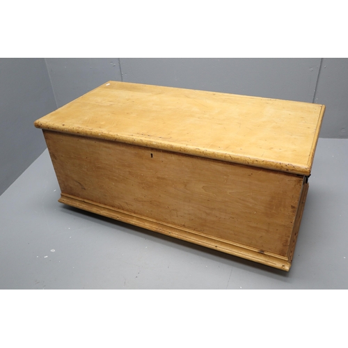 573 - Nice Quality Large Lidded Travel Chest complete with Two Drawer Internal Storage on Castors with Met... 