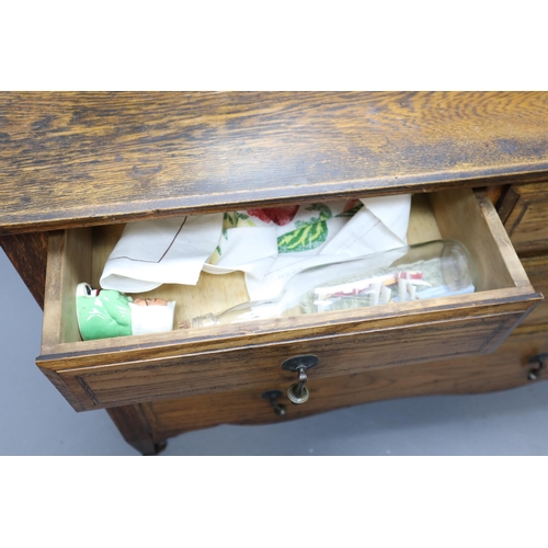 577 - Vintage Oak Dresser Unit with Four Drawer Storage Topped off with a Vanity Mirror Flanked By Two Sma... 