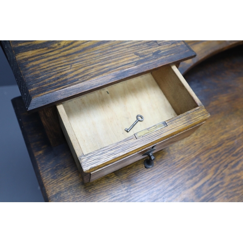 577 - Vintage Oak Dresser Unit with Four Drawer Storage Topped off with a Vanity Mirror Flanked By Two Sma... 