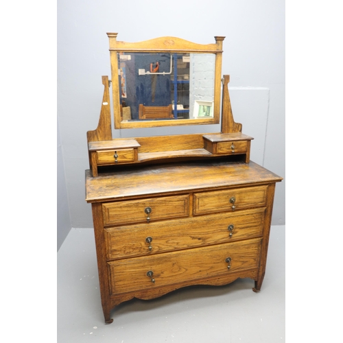 577 - Vintage Oak Dresser Unit with Four Drawer Storage Topped off with a Vanity Mirror Flanked By Two Sma... 