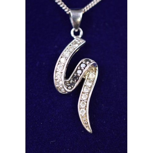 184 - Silver 925 Clear Stoned Pendant Necklace complete with Presentation Box.  Chain 16