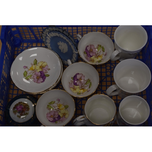 719 - Mixed Selection of Ceramics Items to include, Limoges Trinket Box, Stanley Cups and Saucers, Aynsley... 