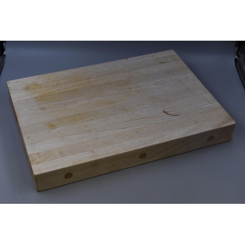 720 - Large Chunky Heavy Butchers Quality Solid Oak Butchers Block approx 22