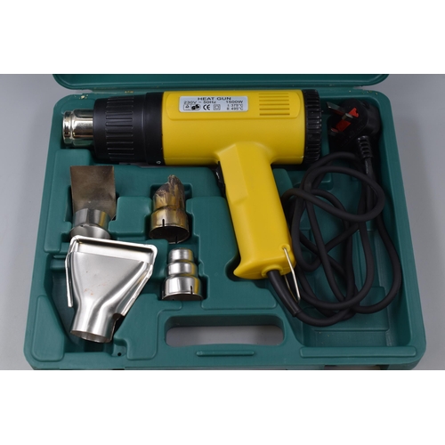 675 - A TCL 1500w Heat Gun & Multi-Profile Scraper Kit, In Case. Powers On When Tested