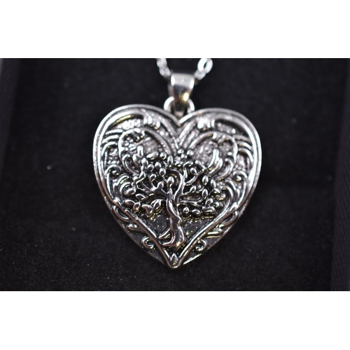 28 - Necklace with Heart Shaped Pendant Complete with Presentation Box (18