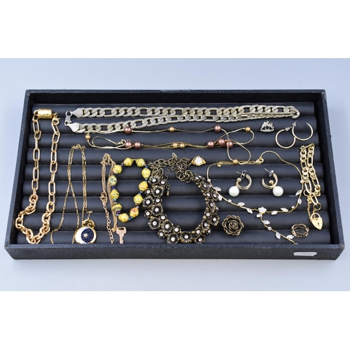 49 - Mixed Selection of Jewellery to include Necklaces, Bracelets, Pairs of Earrings and Rings