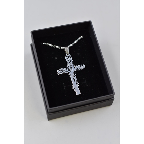 63 - Necklace with Crucifix Complete with Presentation Box, Chain 22