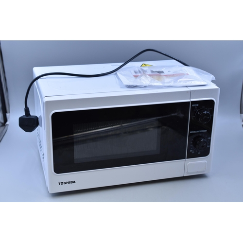 515 - Toshiba MM-MM20P (WH) microwave 750 - 800w (working when tested)