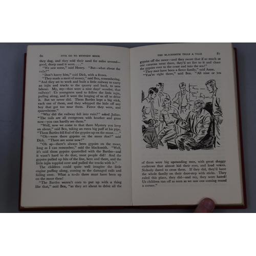 431 - Selection of 11 Enid Blyton Famous Five Novels Mainly Dating From the 1950s including a First Editio... 