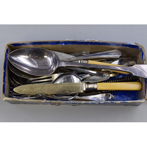 734 - Ten Fine Quality Walker and Hall Silver Plated Spoons & A Selection of Vintage Cutlery