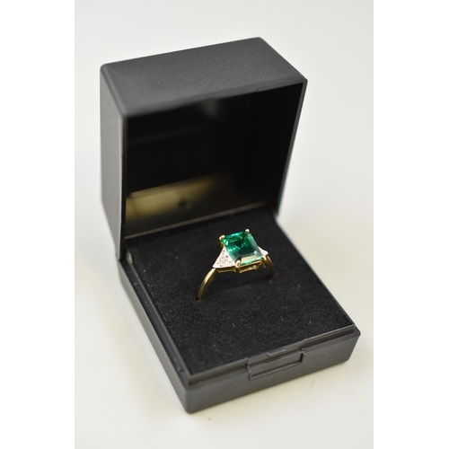 7 - Gold 375 (9ct) Green Stoned Ring (Size Q) Complete with Presentation Box