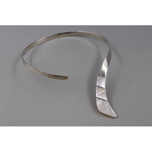 25 - Silver 925 Mother of Pearl Torque Necklace