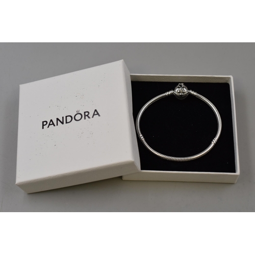 75 - Pandora Disney Alice in Wonderland Cheshire Cat Bracelet Complete with Box (19cm)