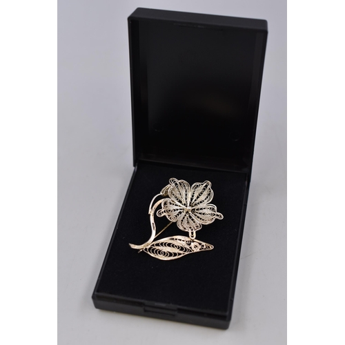 81 - Silver 925 Filagree Floral Brooch Complete with Presentation Box