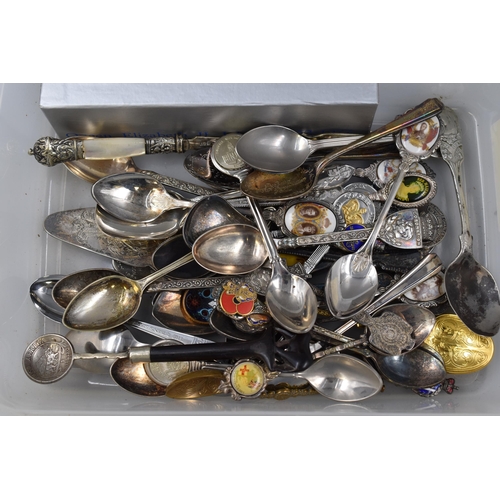 547 - A Selection of Various Collectors Teaspoons To Include Mostly Royal Commemorative