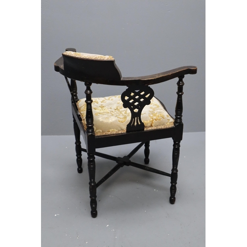 581 - Edwardian Upholstered Corner Chair